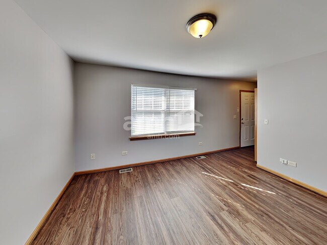 Foto del edificio - 1621 Arrington Drive