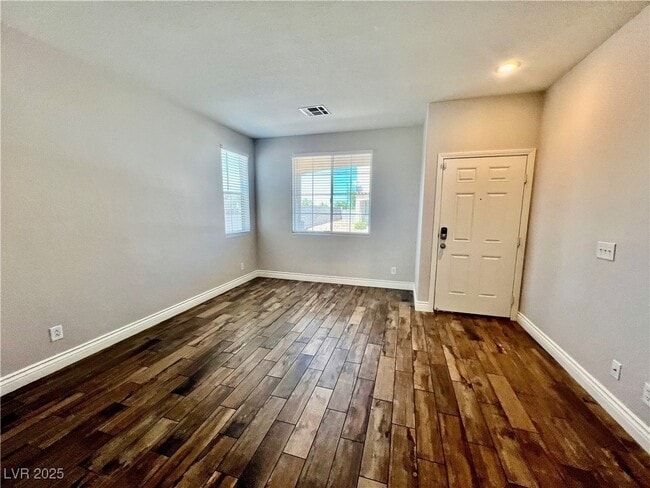 Building Photo - 1219 Willow Village Ave