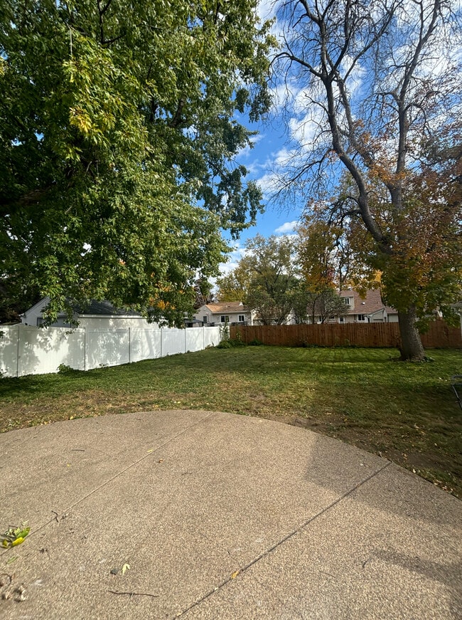 Foto del edificio - 2813 Pennsylvania Ave S