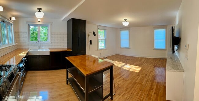 Building Photo - Pleasant Street Apartments