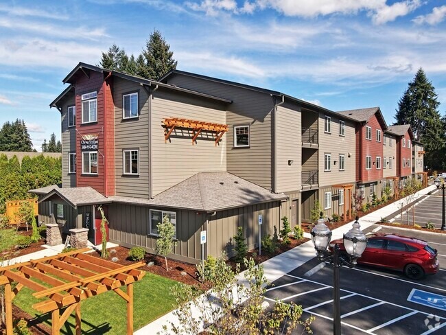 Building Photo - Clover Station