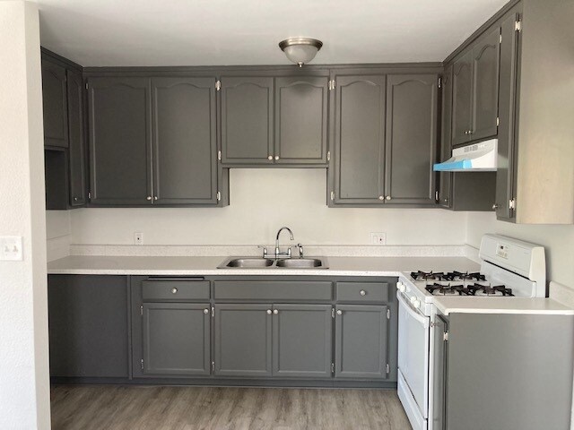 Foto del edificio - 6835 Gentry Ave