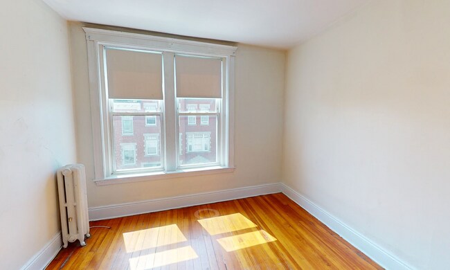 Foto del edificio - Avl 9/1! No Fee! Sunny 3BR on Brighton/Bro...