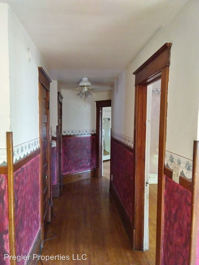 Building Photo - 314 Locust St