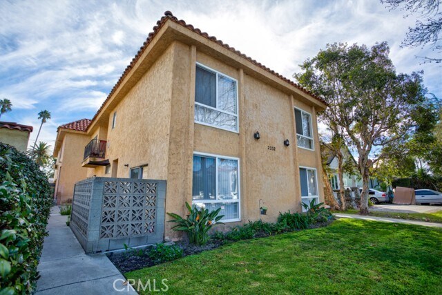 Foto principal - 2232 S Sycamore Ave