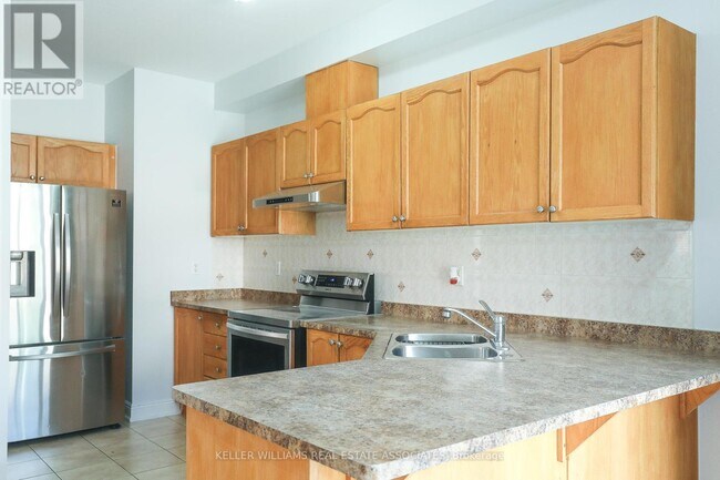 Building Photo - 124 Nathaniel Crescent