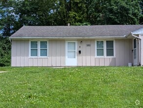 Building Photo - 5943 Raytown Rd