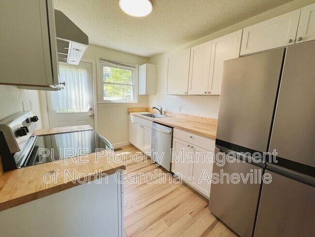 Foto del edificio - 86 Trowbridge Ln