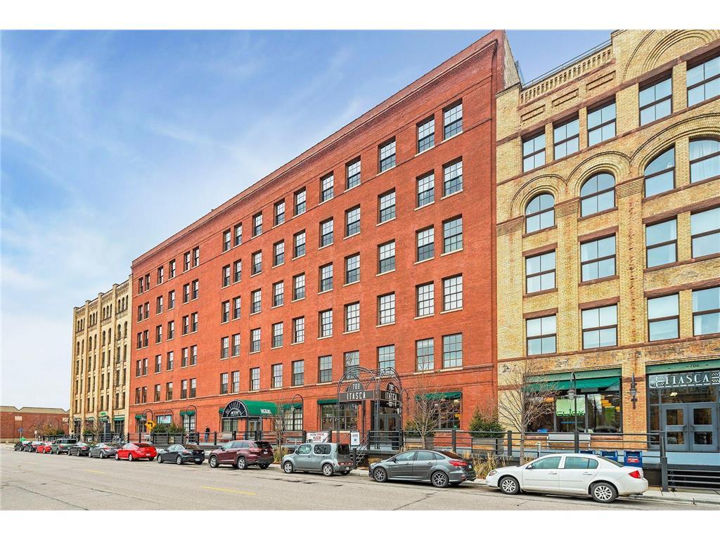 Primary Photo - 702 N 1st St