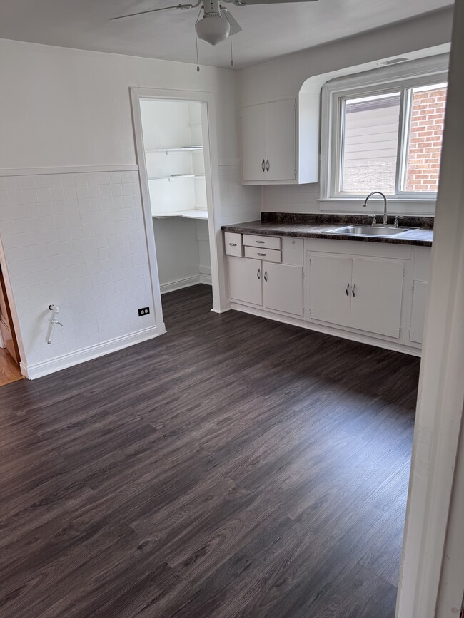 Kitchen - 2630 Grove Ave
