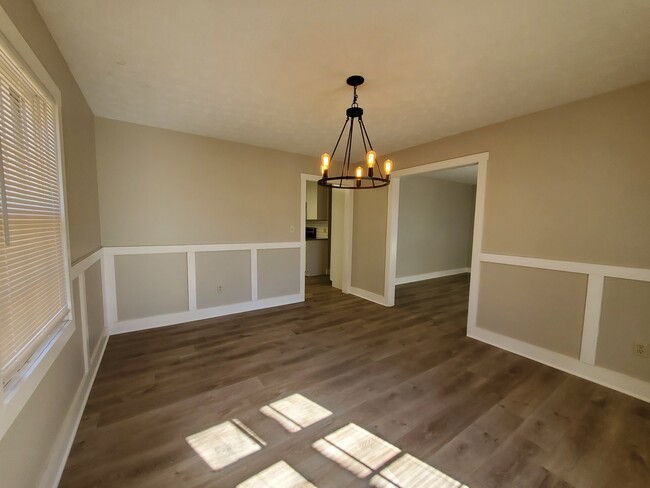 Building Photo - 365 Caldwell Cir