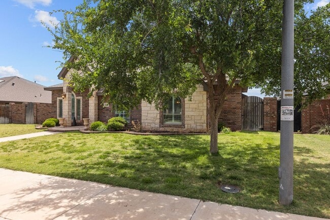 Building Photo - 2801 Savoy Pl