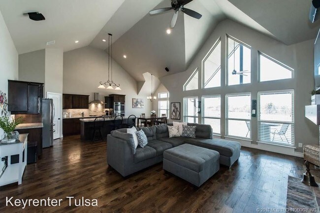 Foto del edificio - 4890 S 83rd W Ave