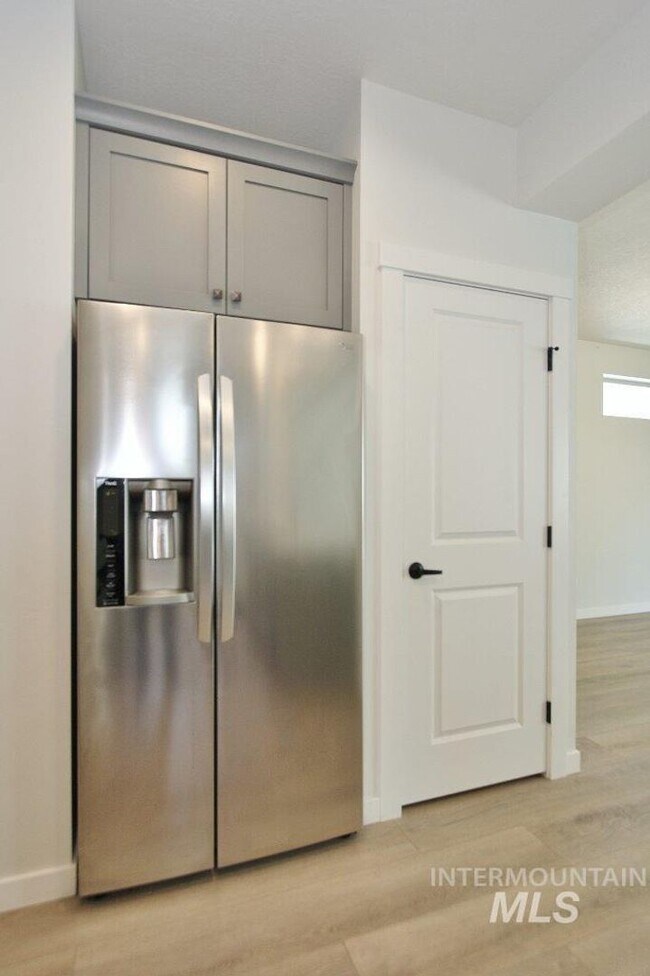 Foto del edificio - Gorgeous, Sparkling Clean Home, 15 Minutes...