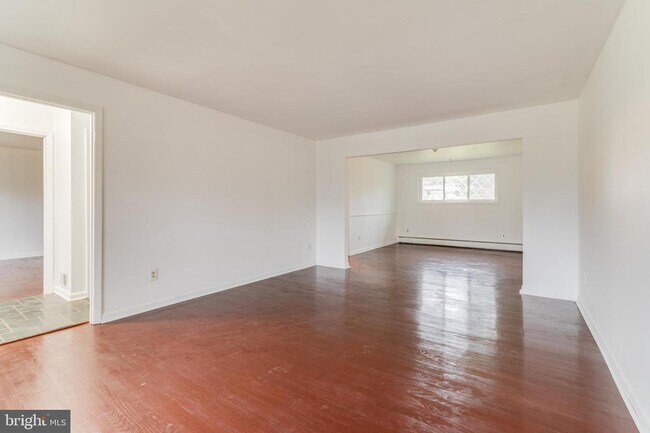 Building Photo - 3487 Walker Dr