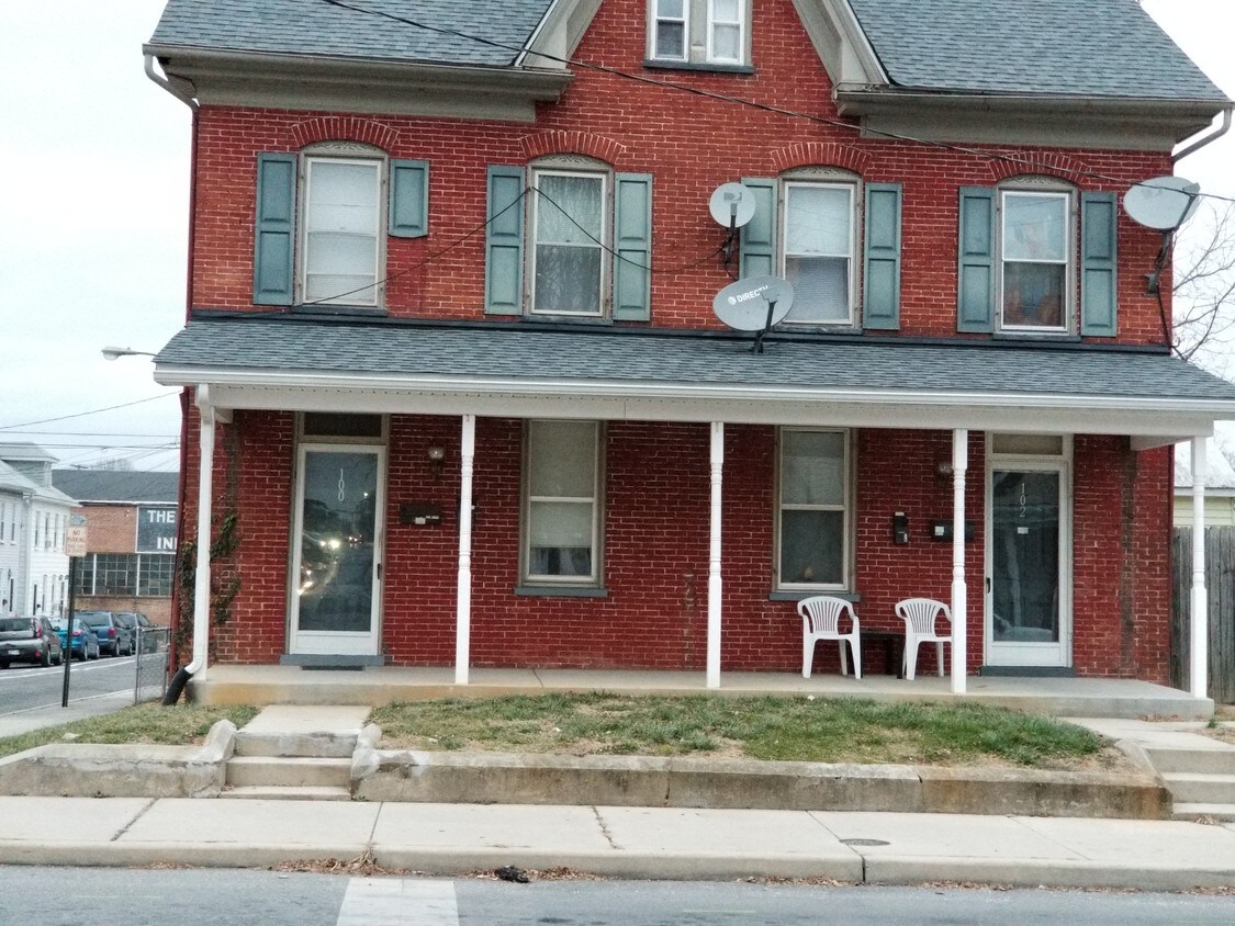 Primary Photo - 100 Fairground Ave