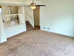 Building Photo - 831 Lakebrook Ct