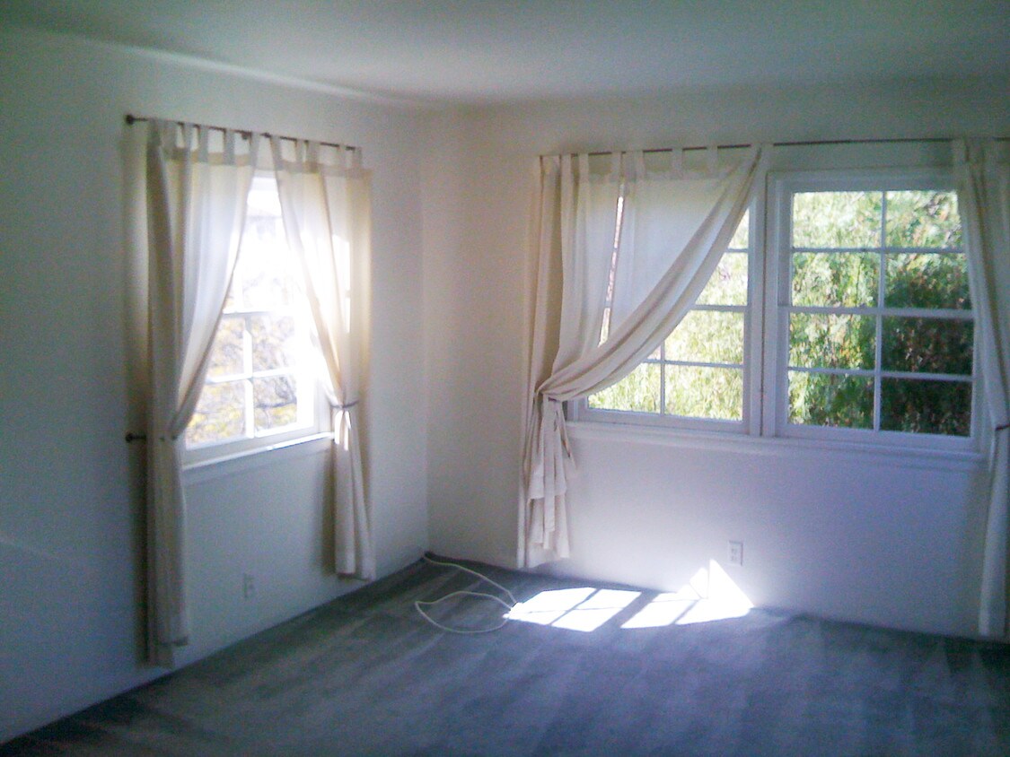 Foto principal - 1532 Veteran Ave