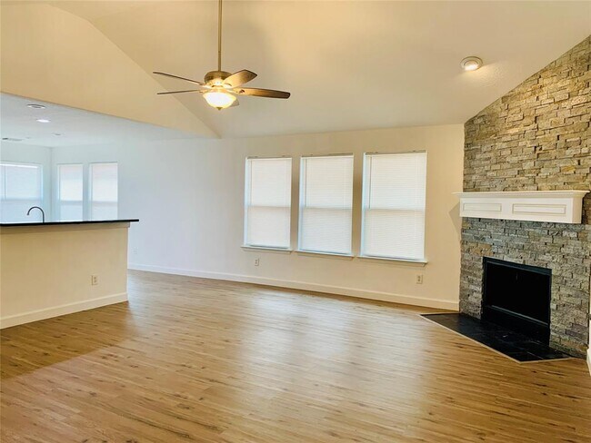 Foto del edificio - 4034 Mt Everest Way