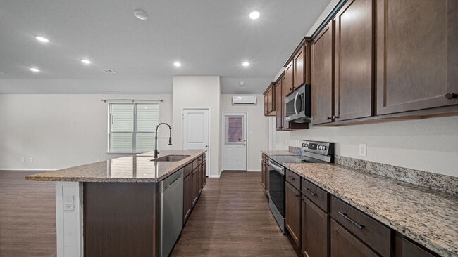 Building Photo - Welcome home to this beautifully maintained 2021 single-story home in desirable Lake Conroe Fores...