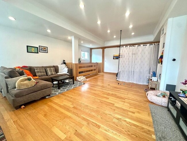 Foto del edificio - 1840 W Cermak Rd