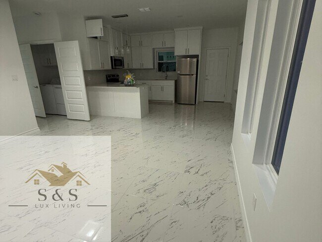 Foto del edificio - 11306 N 24th St