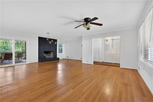 Building Photo - 4820 Summerford Dr