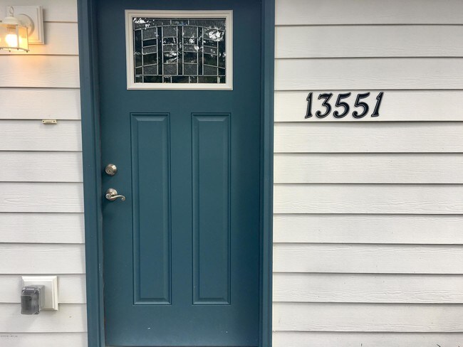 Foto del edificio - 13551 Lanier Rd