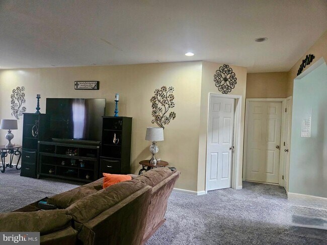 Foto del edificio - 1037 Suffolk Dr