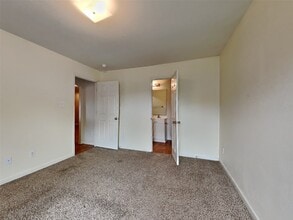 Building Photo - 4111 Medina River Ct