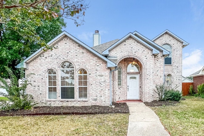 Building Photo - 2209 Amber Springs