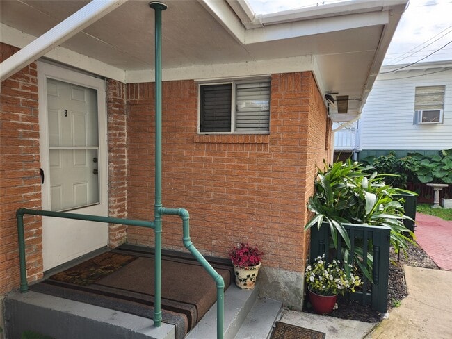 Building Photo - 1803 Church St