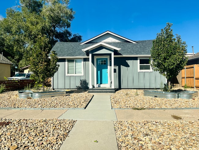 Building Photo - 306 Clark St