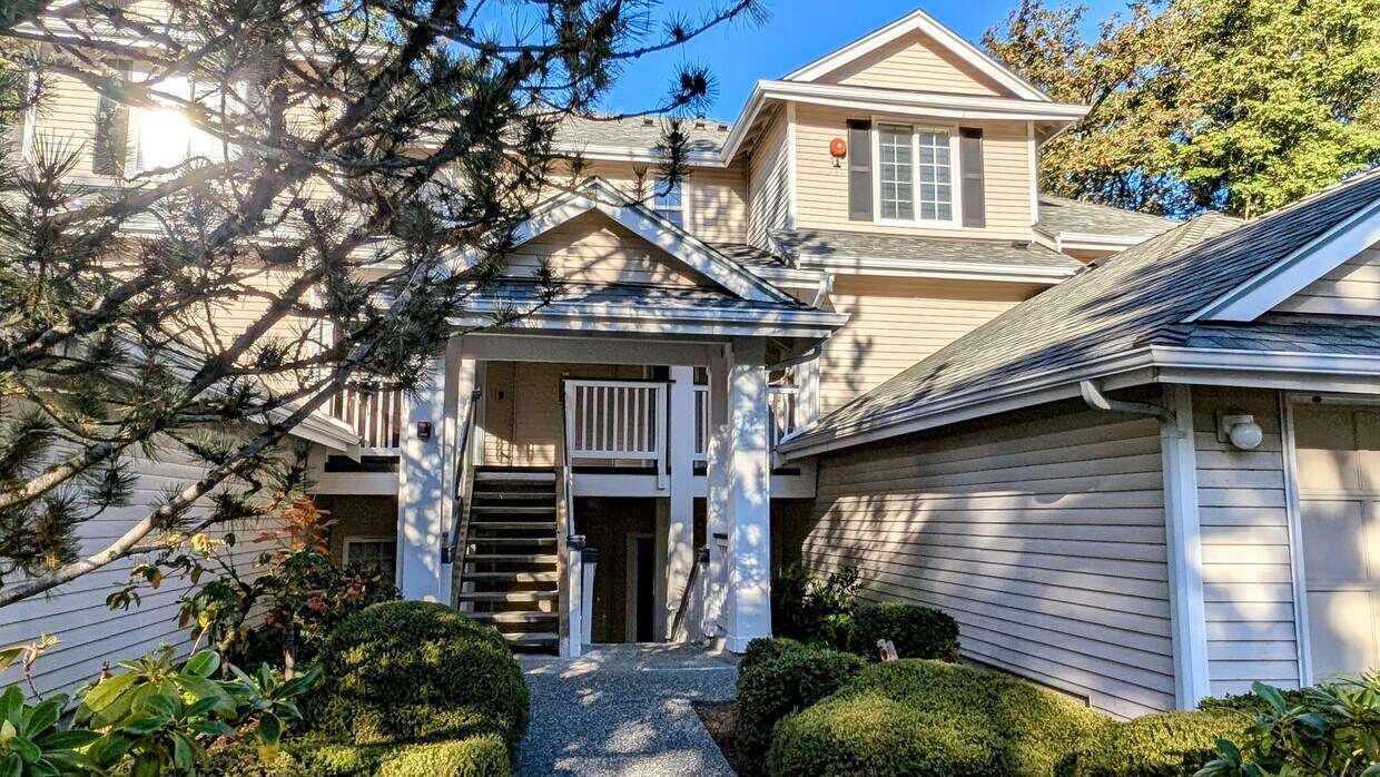 Primary Photo - Bothell / Woodinville 1 Bedroom Ground Flo...