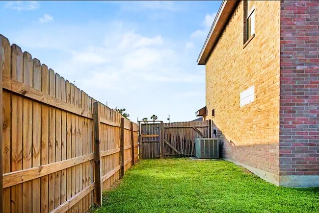 Foto del edificio - 316 E Monroe St