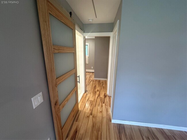 Building Photo - 65 Manor Dr