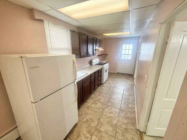 Building Photo - 1003 3rd St S