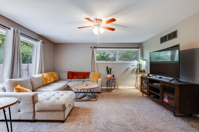 Foto del edificio - 1917 N Edgemoor Dr