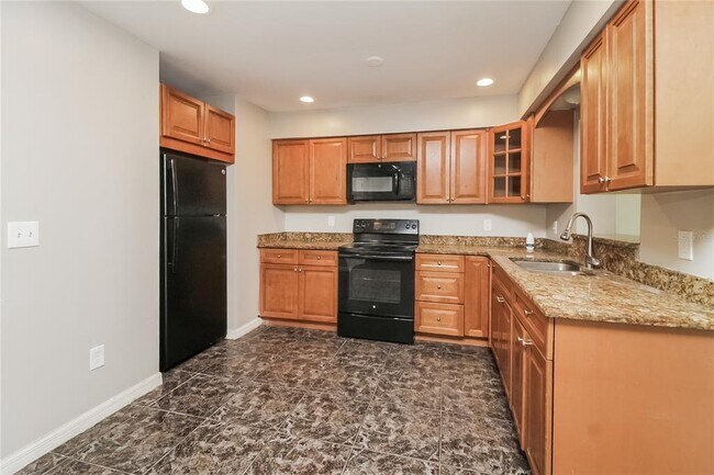 Foto del edificio - 125 Yale Dr