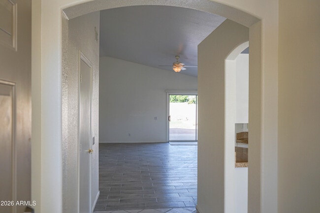 Building Photo - 778 E Park Ave