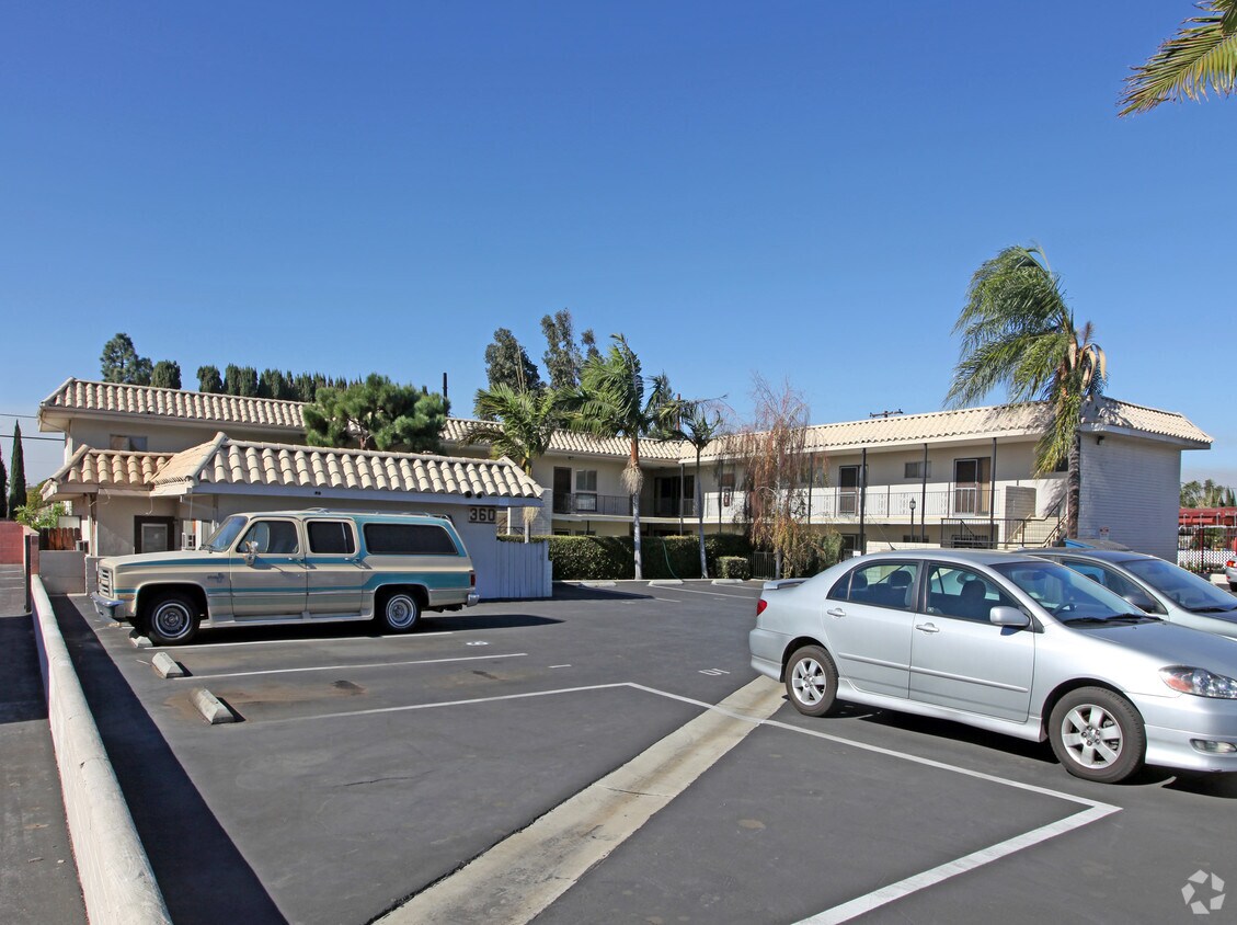 Primary Photo - Winfield Apartments