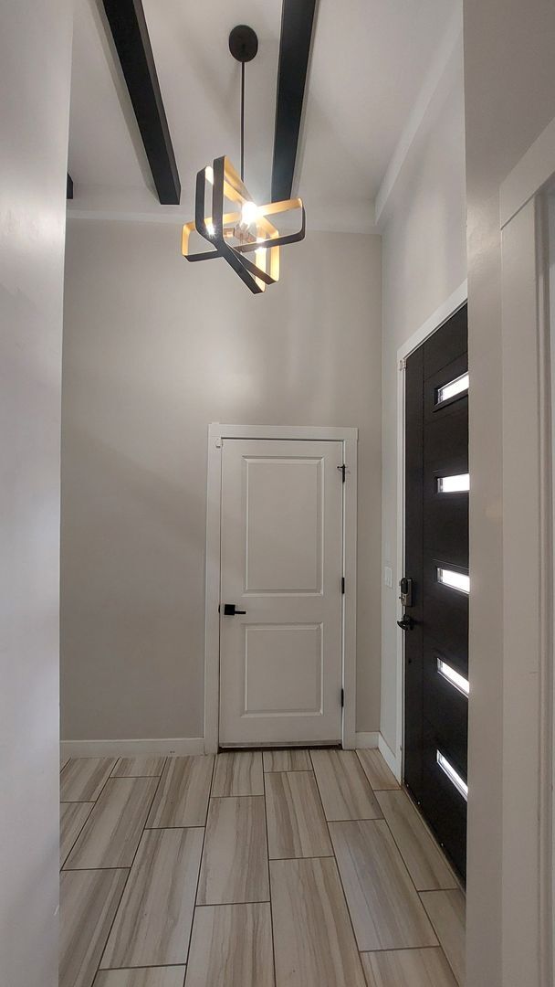 Foto del edificio - Beautiful 4 bedroom 2.5 bathroom home! READY NOW