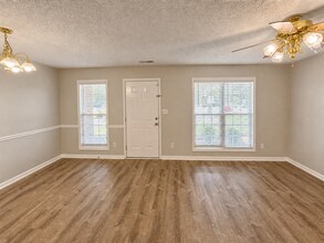 Building Photo - 122 Railroad Ridge Rd