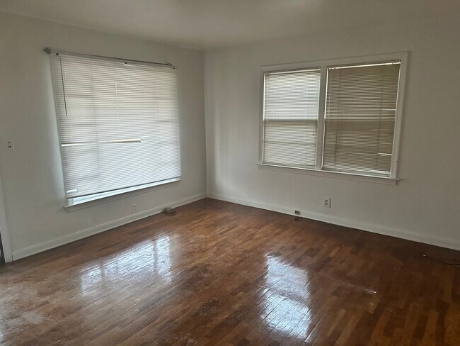 Foto del edificio - 3130 Fulton St