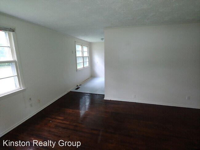 Building Photo - 3 br, 1 bath House - 904 Candlewood Drive