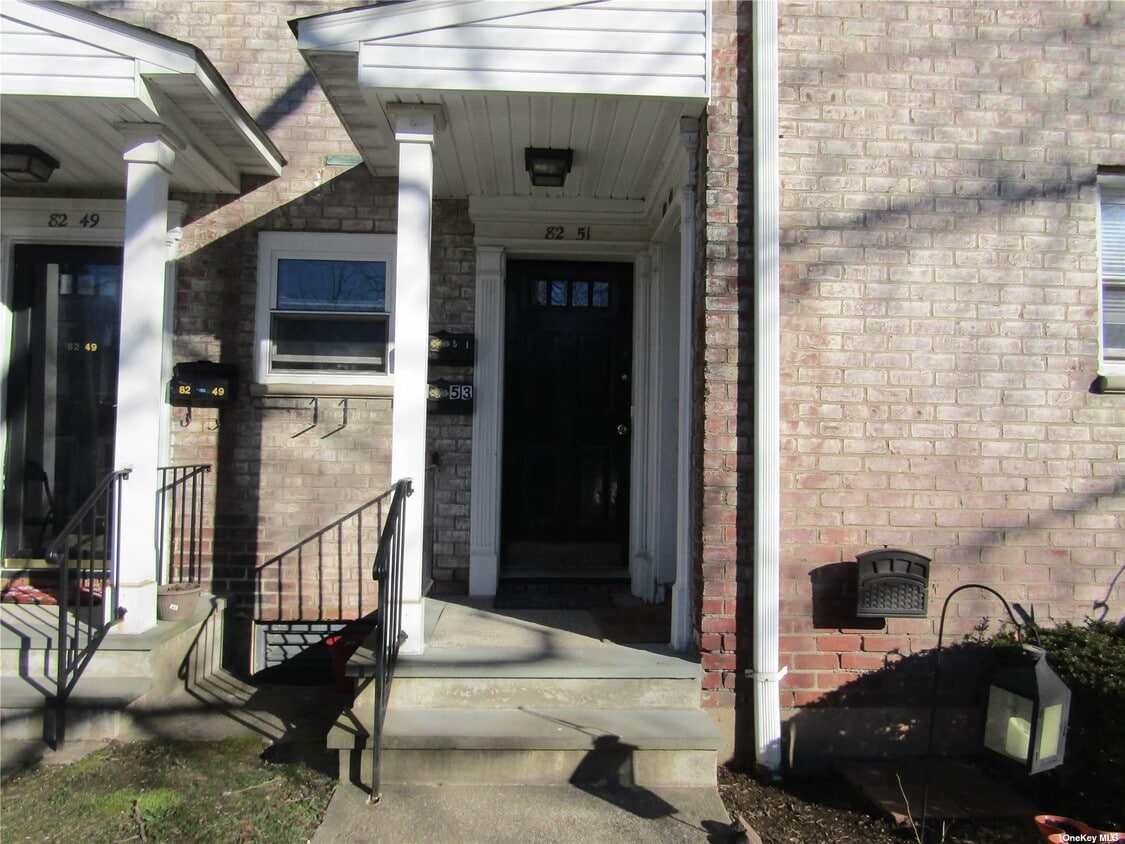 Primary Photo - 82-53 Langdale St