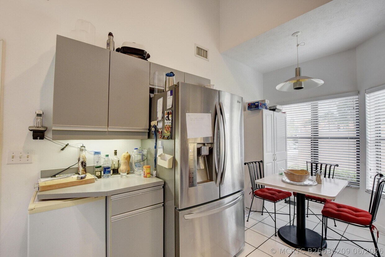 Building Photo - 22667 Meridiana Dr
