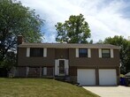 Primary Photo - Hidden Gem! 3 Bed 2.5 Bath Bi-Level