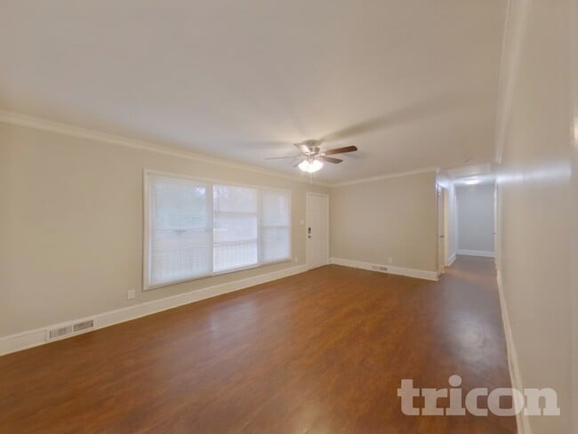 Building Photo - 1141 Dooley Dr
