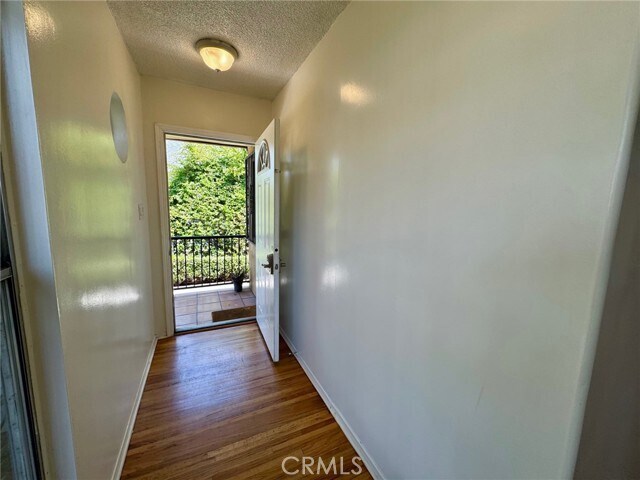 Foto del edificio - 1372 W 36th St
